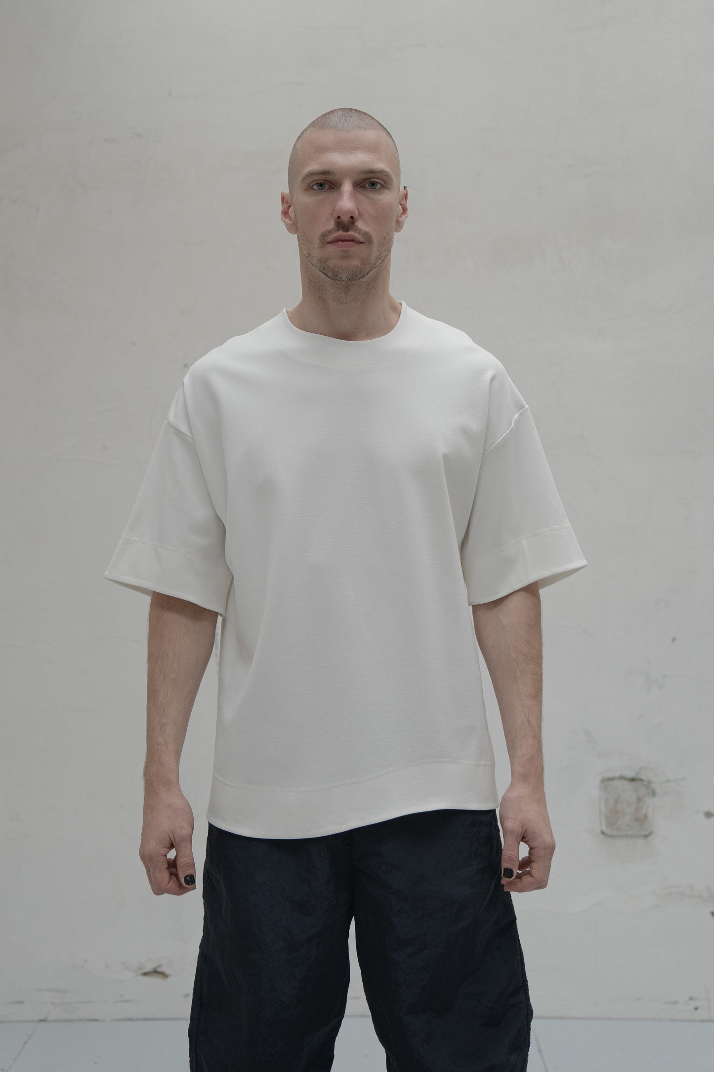Non Iron Asymmetrical T-shirt [white]