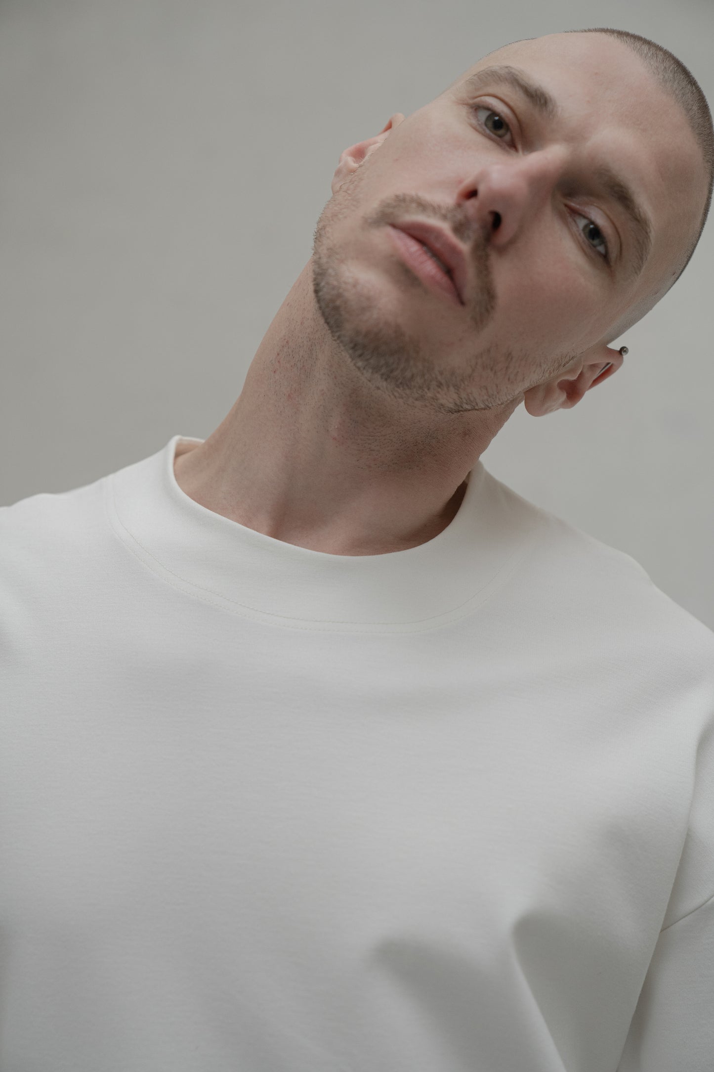Non Iron Asymmetrical T-shirt [white]